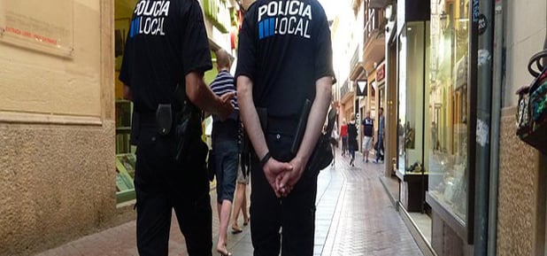 Recogida de datos del DNI por la Policía Local